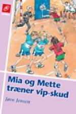 Mia og Mette træner vip-skud af Jørn Jensen