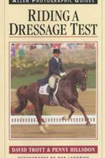Riding a Dressage Test af David Trott