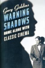 Warning Shadows af Gary (The Leon Levy Center for Biography) Giddins