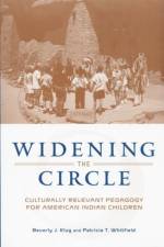 Widening the Circle af Beverly J. Klug