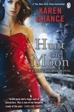 Hunt the Moon af Karen Chance