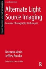 Alternate Light Source Imaging af Norman Marin