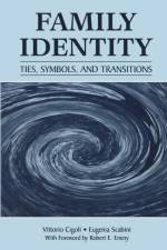Family Identity af Vittorio Cigoli