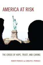 America at Risk af Robert Perrucci