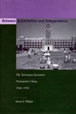 Between Assimilation and Independence af Steven E. Phillips