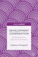 Development Cooperation af S. Klingebiel