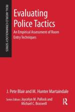 Evaluating Police Tactics af J. Pete Blair