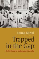 Trapped in the Gap af Emma Kowal