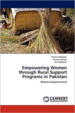 Empowering Women Through Rural Support Programs in Pakistan af Fatima Maqbool
