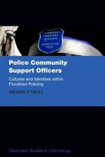 Police Community Support Officers af Megan (Senior Lecturer O'Neill
