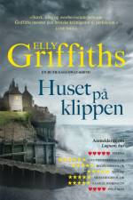 Huset på klippen, PB af Elly Griffiths