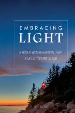 Embracing Light af Scott Erskine