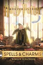 Harry Potter – Spells & Charms: A Movie Scrapbook af Warner Bros.