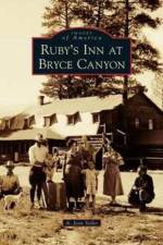 Ruby's Inn at Bryce Canyon af A Jean Seiler