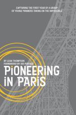 Pioneering In Paris af Leah Thompson