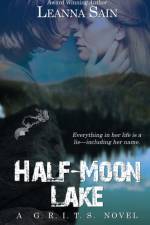 Half-Moon Lake af Leanna Sain