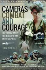 Cameras, Combat and Courage af Dan Brookes