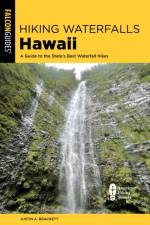 Hiking Waterfalls Hawai'i af Justin Brackett