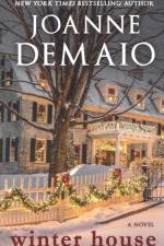 Winter House af Joanne Demaio