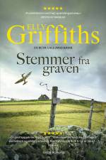 Stemmer fra graven, PB af Elly Griffiths