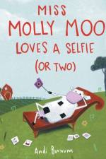 Miss Molly Moo Loves a Selfie (or Two) af Andi Burnum