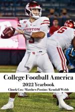 College Football America 2022 Yearbook af Kendall Webb