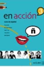 En accion