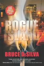 ROGUE ISLAND af Bruce Desilva