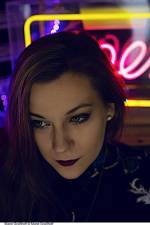 Neon Birds af Marie Grasshoff