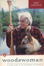 Woodswoman af Anne Labastille