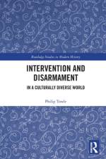 Intervention and Disarmament af Philip (Cambridge University Towle