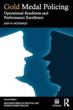 Gold Medal Policing af Judy M. McDonald