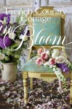 French Country Cottage in Bloom af Courtney Allison