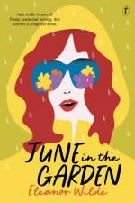 June in the Garden af Eleanor Wilde