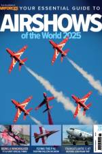 Airshows of the World 2025 af Mark Broadbent