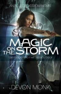 Magic on the Storm av Devon Monk