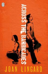 Across the Barricades av Joan Lingard