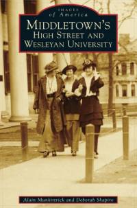 Middletown's High Street and Wesleyan University av Deborah Shapiro