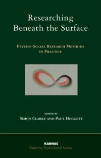 Researching Beneath the Surface av Simon Clarke