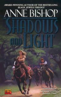 Shadows and Light av Anne Bishop