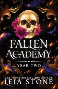 Fallen Academy Year Two av Leia Stone